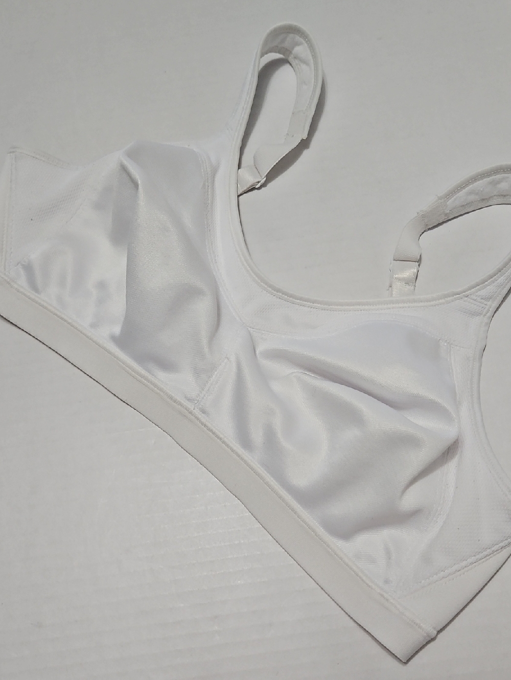 Playtex White Wireless Comfort Bra Padded Shoulders Size 40C